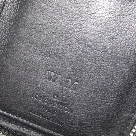 EUC - Authentic Louis Vuitton Unisex Taiga Leather Black Long Zippered Wallet - Picture 9 of 11